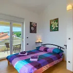 House Iver Tatil Evi Zurkovo