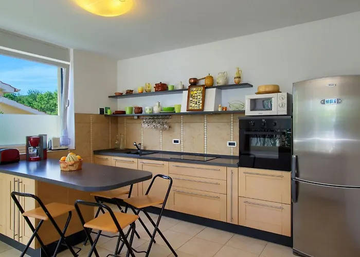 Holiday home House Iver Zurkovo