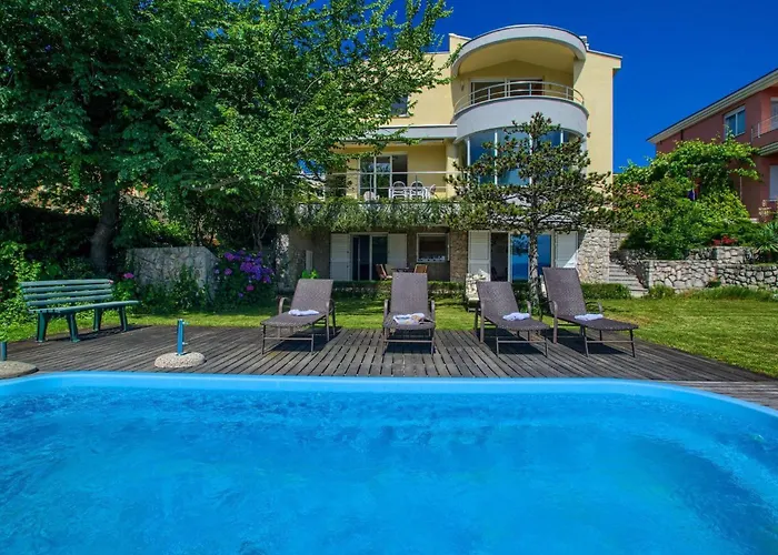 Holiday home House Iver Zurkovo